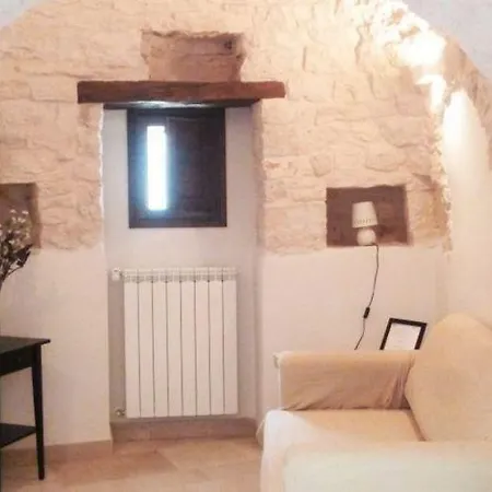 Charming Trulli Apart Otel