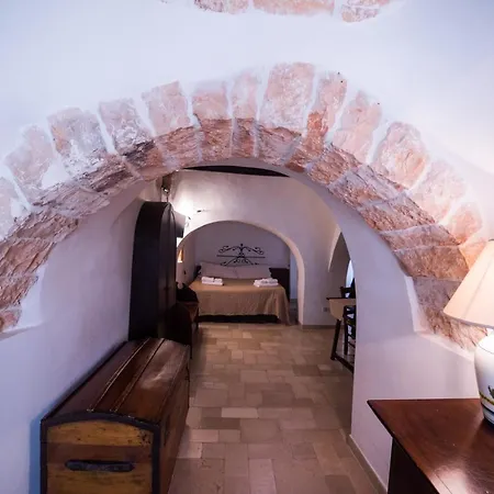 Charming Trulli 2* ألبيروبيللو