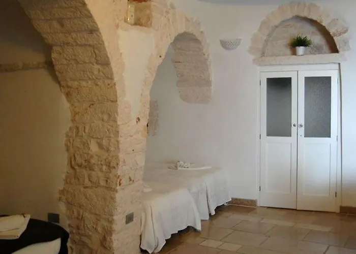 Charming Trulli מלון דירות 3*